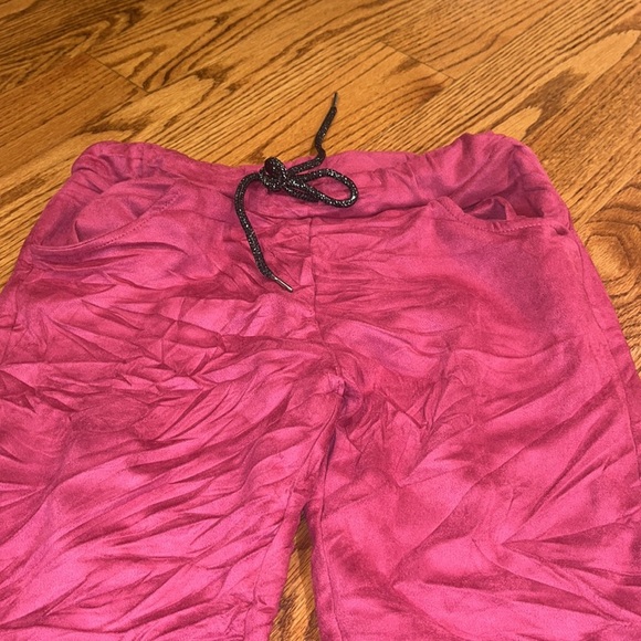NWT Coastal Bloom Woman’s Fushia Suede Soul Italian Joggers - Picture 3 of 7